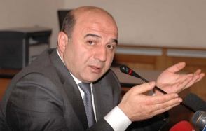 Արմեն Մովսիսյանը գույք պարտքի դիմաց գործարքն այլևս չի քննադատում