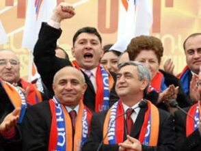 Шармазанов предложил Сержу Саргсяну выпить холодной воды и пойти прилечь (видео)