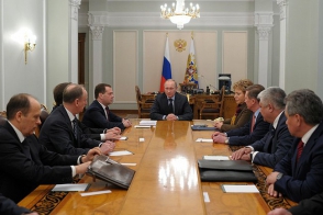 Путин обсудил с Совбезом решение парламента Крыма о вхождении в состав РФ