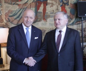 Президент Франции в мае посетит Армению