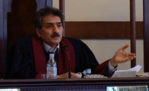 ՍԴ անդամը՝ նախարարին. «Դու ինձ ասում ես՝ ախպե՛ր, դու հլա քառսուն տարի մուծի՛»