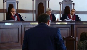 Արծվիկ Մինասյանը ՍԴ–ին խնդրեց ընդվզող հասարակությանը բարի լուր հաղորդել