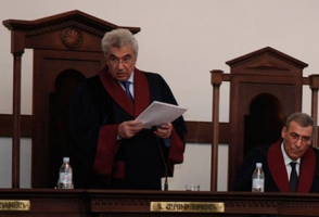 ՍԴ–ի «սումբուրնի» որոշումը՝ գլուխկոտրուկ