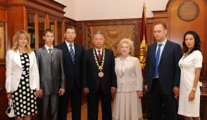 Экс-президент Киргизии Бакиев заочно приговорен к 25 годам тюрьмы