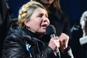 Тимошенко призывает решить ситуацию на востоке Украины мирным путем