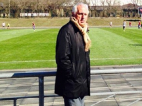 Бернар Шалланд понаблюдает за игрой армянских футболистов в России