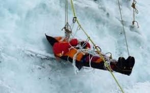 После схода лавины на Эвересте погибли 6 альпинистов