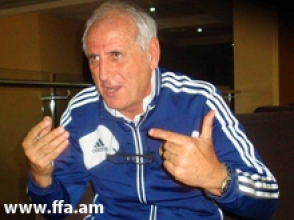 Բեռնար Շալանդ. «Էդգար Մանուչարյանը պետք է համարձակ եւ տղամարդկային ֆուտբոլ խաղա»