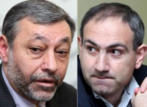Никол Пашинян и Александр Арзуманян проголосовали на выборах спикера НС