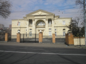 Ո՛չ մի Թաիթի. իշխանությանն այստեղ էլ վատ չեն կերակրում