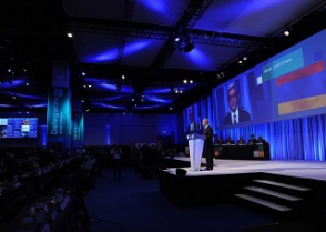 Սերժ Սարգսյանը «Երաժշտական փոստարկղ»–ը վարողի դերում