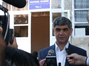 В Арцахе начался судебный процесс по факту покушения на депутата Виталия Баласаняна