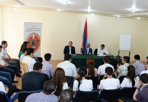 Իսկ ո՞վ ա ասում, որ ...