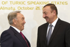 Алиев поблагодарил Назарбаева