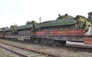 Украинская армия подтягивает тяжелую технику к Луганску