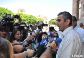 Վերացնե՛լ կարմիր գծերը. ասուլիս Կառավարության շենքի դիմաց