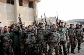 Сирийские войска окружают банды боевиков, укрывшихся в ущельях на границе с Ливаном