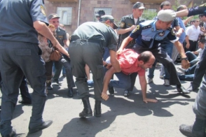 Մի շարք քաղաքացիներ անօրինական կերպով բերման են ենթարկվել