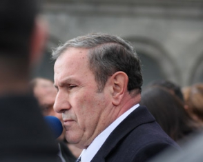 Լևոն Տեր-Պետրոսյանը հանդիպել է ՀՀ-ում Միացյալ Թագավորության դեսպանի հետ