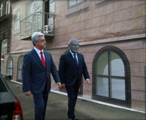 Միա՛յն ցուցափեղկ