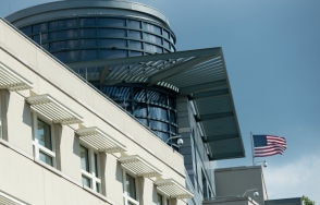 Резидент спецслужб США в ФРГ еще не покинул страну, несмотря на требование правительства