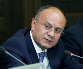 Քարվաճառցի պայմանագրային զինծառայողներին, հնարավոր է, թույլատրեն զենքը տուն տանել