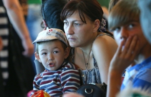 «Human Rights Watch» требует от властей Украины оказать помощь десяткам тысяч беженцев