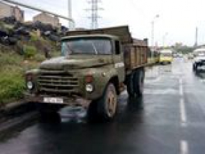 Բեռնատարից վայր են ընկել