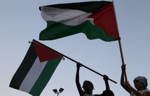 В столкновениях с армией Израиля на Западном берегу реки Иордан ранены 200 палестинцев