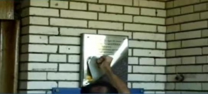 В Славянске сорвали доску почета Иосифу Кобзону (видео)