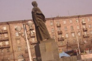 Տեղեկատվություն է ստացվել, որ Գ. Նժդեհի հրապարակում այրվում է ավտոմեքենա