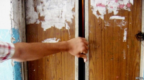 Նոր Նորքում քաղաքացիներ են արգելափակվել վերելակում