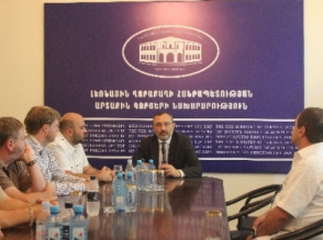 ԼՂՀ ԱԳ նախարարն ընդունել է Երիտասարդների քրիստոնյա ընկերակցության անդամներին