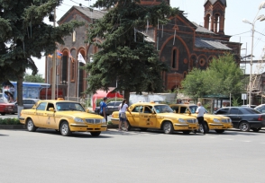 Գյումրու կենտրոնական հրապարակը՝ տաքսիների վճարովի կանգա՞ռ