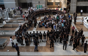 В Турции по обвинению в антиправительственном заговоре задержаны десятки полицейских
