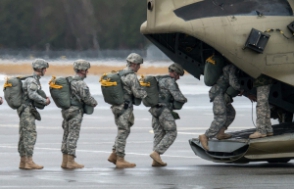 Обама направил еще 350 военнослужащих для защиты посольства США в Ираке