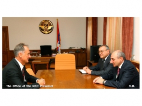 Бако Саакян принял председателя Федерации атлетики Армении
