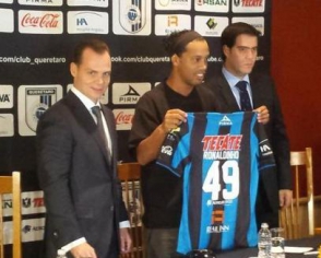 Роналдиньо перешел в мексиканский клуб «Керетаро»