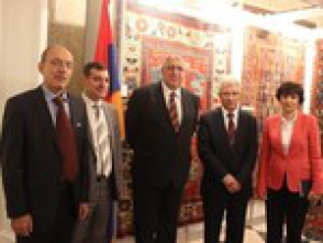 Հայկական գորգարվեստի և ասեղնագործության նմուշների ցուցահանդես և գիտաժողով Վիեննայում