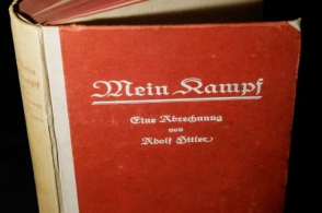 Հիտլերի «Mein Kampf»-ը եբրայերենով ունե՞ք