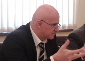 Ի՞նչն է ավելի կարևոր փոխնախարարի համար՝ արժանավել կյա՞նքը, թե՞ սահմանադրական փոփոխությունները