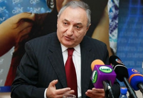 Վարդան Բոստանջյան. «Ո՞վ եք դուք, ո՞ւմ հաշվին եք ձեզ լավ զգում»