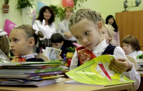 Порошенко: «Вторым языком в школах и вузах Украины должен быть английский, а не русский»
