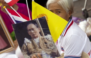 Король Таиланда перенес операцию