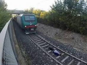Անչափահասը էքստրեմալ տեսանյութի համար պառկել է գնացքի տակ
