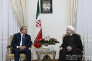 Կայացել է Հայաստանի վարչապետի և Իրանի նախագահի հանդիպումը
