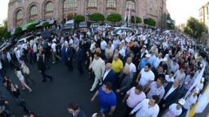 Решение ППА об открытии офисов общенародного движения нашло в обществе широкий отклик