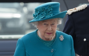 Королева Елизавета II не изменит график работы из-за сообщения о готовившемся покушении
