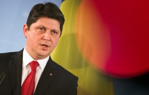 Глава МИД Румынии подал в отставку после критики организации голосования за рубежом