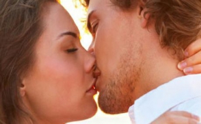 Գիտնականները հաշվել են համբույրի ժամանակ փոխանցվող մանրէների թիվը
